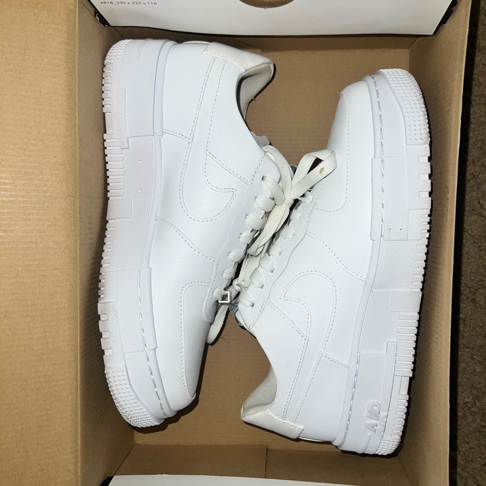 Nike AF1 pixel